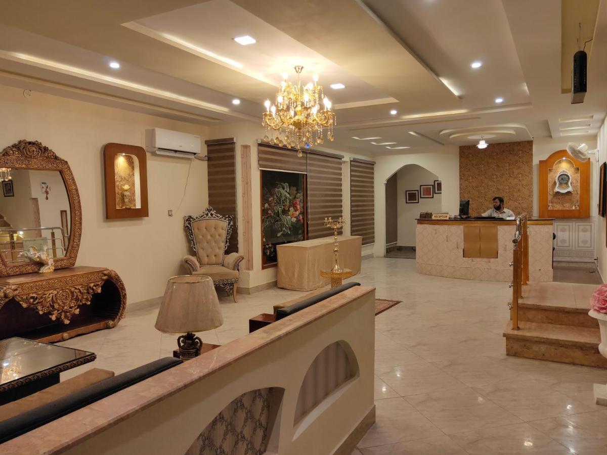 Hotel S.R. Lounge Multan Exterior photo