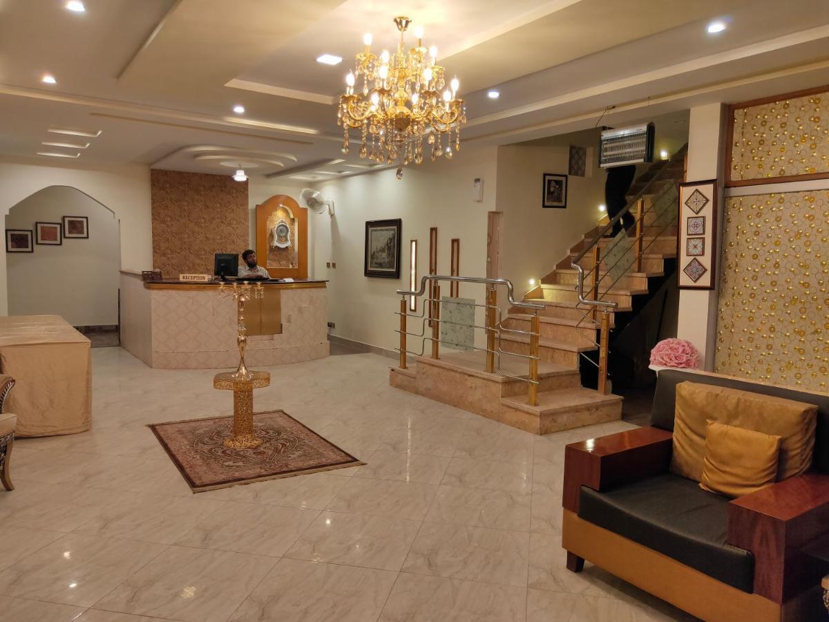 Hotel S.R. Lounge Multan Exterior photo