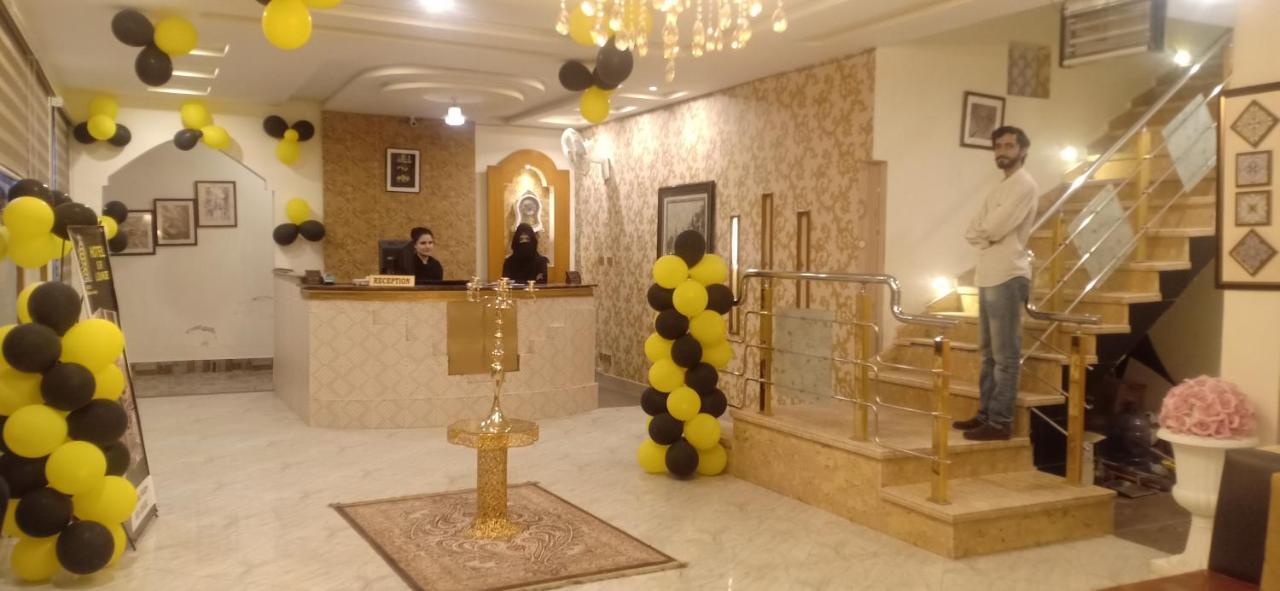 Hotel S.R. Lounge Multan Exterior photo